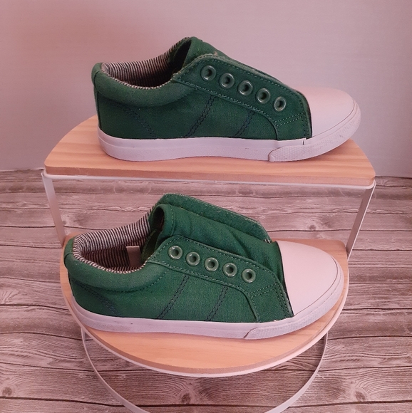 10/$40 Cat & Jack Toddler Shoes - Picture 4 of 7